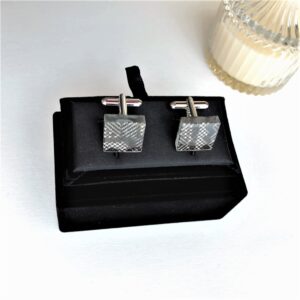 カフスボタン 黒