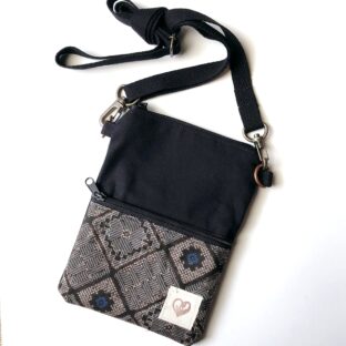 非公開: おさんぽサコッシュ＊大島紬(龍郷柄)