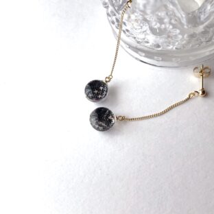 泥大島＊ピアス/イヤリング(球)