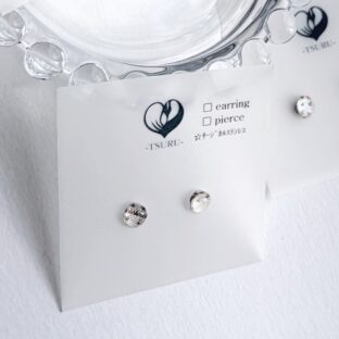【大島紬＊小粒】絣の蕾 petite ー朝靄ーピアス /ノンホールピアス